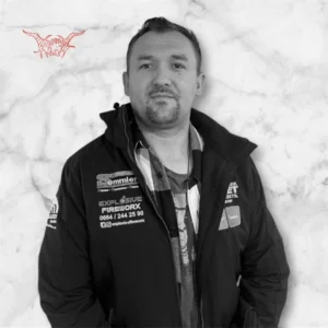 Abaddon-Pass Walter Pyromane, Helfer